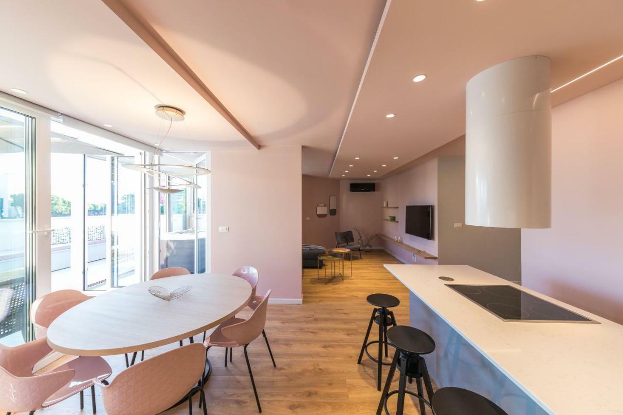 Apartmán Glow Luxury With Terrace And Jacuzzi *