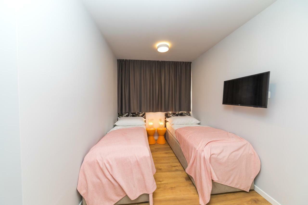 Glow Luxury With Terrace And Jacuzzi Lejlighed Split